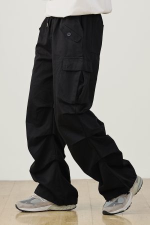 Men's Multi-Pocket Loose Double-Pleat Cargo Pants - Windproof Japanese Casual Style for Outdoor Adventures, National Trend