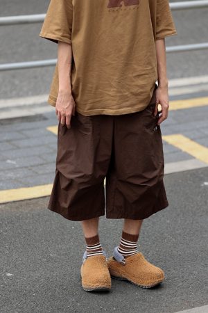 Men's Outdoor Functional Windbreaker Shorts, Quick-Drying Loose Seven-Point Pants with Large Pockets for Active Adventures