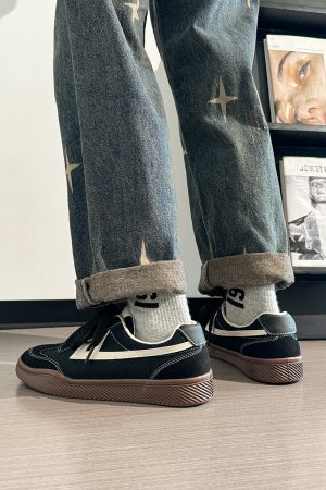 Men's Retro Black Canvas Sneakers - Summer Minimalist Soft-Soled Commuting Shoes, Stylish Breathable Design