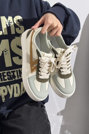 Men's Retro Black Canvas Sneakers - Summer Minimalist Soft-Soled Commuting Shoes, Stylish Breathable Design