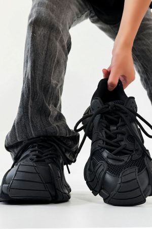 Men's Retro Black Knight Octopus Dad Shoes - Breathable Mesh Hiking Sneakers for Couples with Big Toe Design