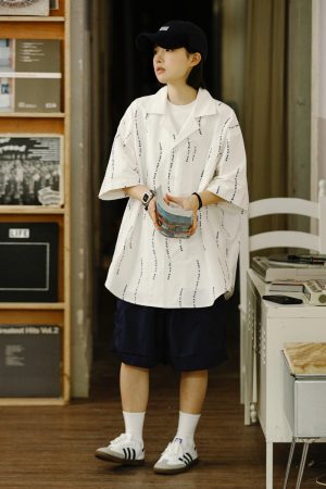 Men's Stylish Loose White Sports Shorts - Trendy City Boy Casual Five-Point Pants for Work & Play