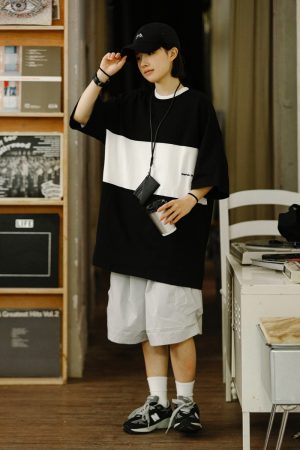 Men's Stylish Loose White Sports Shorts - Trendy City Boy Casual Five-Point Pants for Work & Play