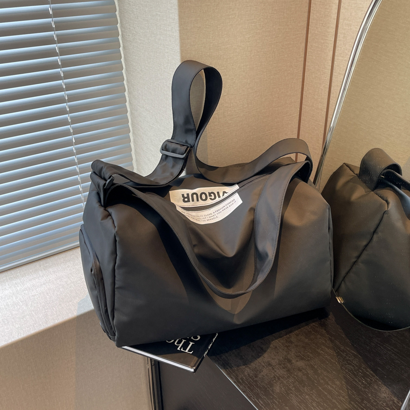 Men's Waterproof Sports Fitness Bag with Dry Wet Separation, Large Capacity Swimming and Travel Handbag for Women Men's Waterproof Sports Fitness Bag with Dry Wet Separation, Large Capacity Swimming and Travel Handbag for Women