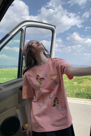 Mermaid Print Short-Sleeve T-Shirt for Women, Loose Fit Summer Top, Trendy 2025 Style, Casual Petite Fashion