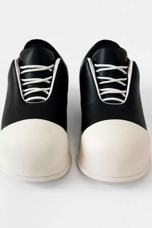 Mickey Mouse Big Head Canvas Shoes for Men and Women, Round Toe Cute Thick-Soled Sports Dad Shoes, Trendy Bread Shell Design