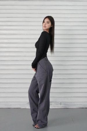 Microé€ä¿®èº«å¼€æ‰£å‘æ¡çº¹é•¿è¢–上衣 - Fashionable Slim Fit Striped Long Sleeve Top for Chic 90s & Y2K Style