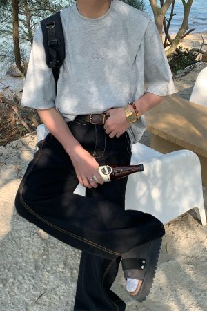 Mid-Century American Vintage Letter Embroidery Cut Short Sleeve T-shirt for Men and Women - Summer Regular Fit Versatile Tee