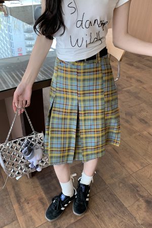 Mid-Length American Vintage Plaid Pleated Skirt for Women, High-Waisted A-Line Checkered Design, College Style for Spring and Summer