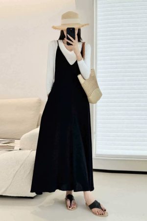 Mid-Length Cotton-Linen Swing Dress with Adjustable Straps, Black V-Neck Pocket Design, Versatile Japanese-Style Beach Fashion