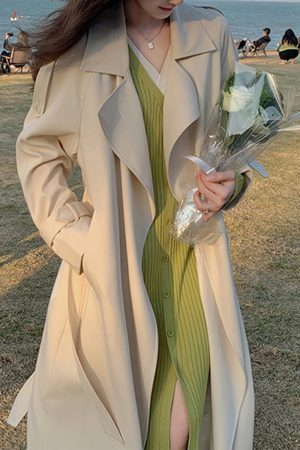 Mid-Length Women's Trench Coat - 2024 British Style Thin Fashionable Outerwear for Spring and Autumn, Chic Student Look