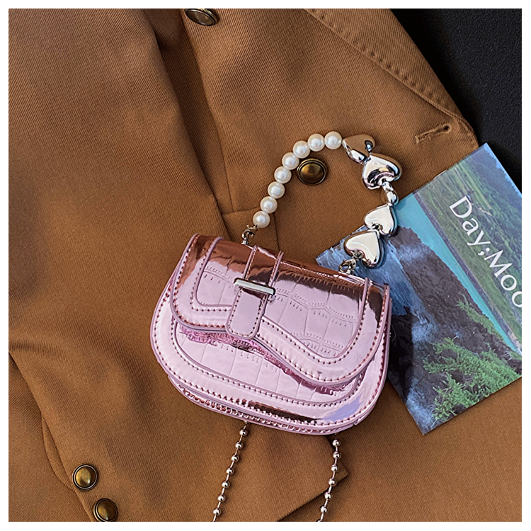 Mini Handbag for Women - Spring/Summer 2025 Niche Design with Fashionable Pearl Chain Crossbody Style, High-Quality Texture Mini Handbag for Women - Spring/Summer 2025 Niche Design with Fashionable Pearl Chain Crossbody Style, High-Quality Texture
