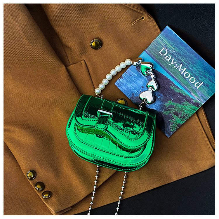 Mini Handbag for Women - Spring/Summer 2025 Niche Design with Fashionable Pearl Chain Crossbody Style, High-Quality Texture Mini Handbag for Women - Spring/Summer 2025 Niche Design with Fashionable Pearl Chain Crossbody Style, High-Quality Texture
