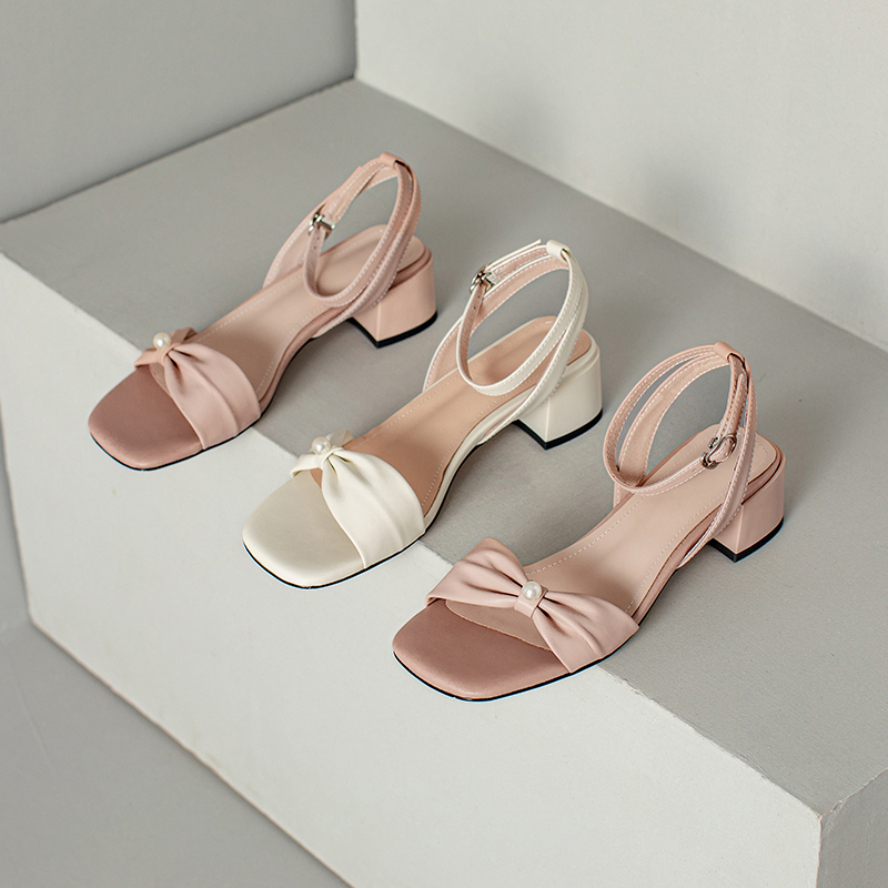 Minimalist Fairy Style Genuine Leather Open-Toe Mid-Heel Chunky Strap Sandals for Women - Summer 90s Inspired Minimalist Fairy Style Genuine Leather Open-Toe Mid-Heel Chunky Strap Sandals for Women - Summer 90s Inspired