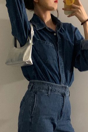 Minimalist French Crescent Shaped Underarm Bag for Women - Unique Silver Shoulder Handbag for Summer Style