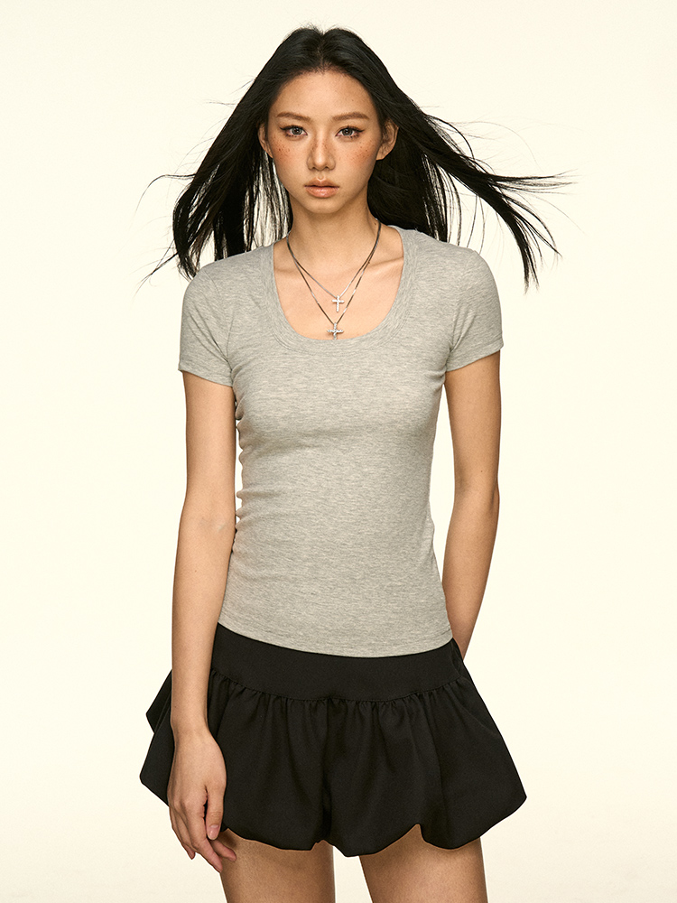 Minimalist Gray U-Neck Short Sleeve T-Shirt for Women - Summer Slim Fit Cropped Top, Waist-Defining Style, Perfect for Y2K Fashion Minimalist Gray U-Neck Short Sleeve T-Shirt for Women - Summer Slim Fit Cropped Top, Waist-Defining Style, Perfect for Y2K Fashion