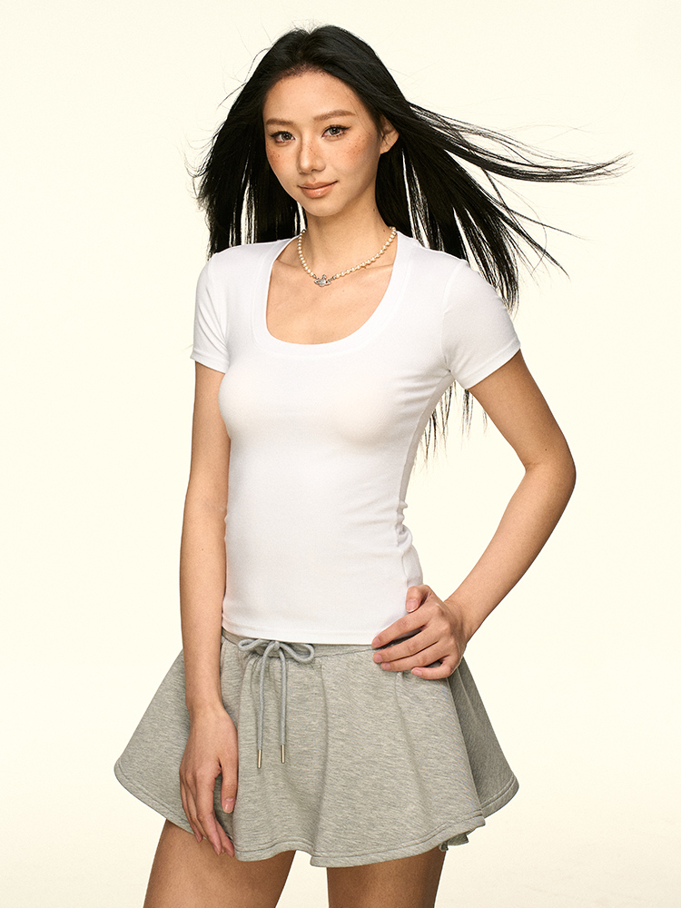 Minimalist Gray U-Neck Short Sleeve T-Shirt for Women - Summer Slim Fit Cropped Top, Waist-Defining Style, Perfect for Y2K Fashion Minimalist Gray U-Neck Short Sleeve T-Shirt for Women - Summer Slim Fit Cropped Top, Waist-Defining Style, Perfect for Y2K Fashion