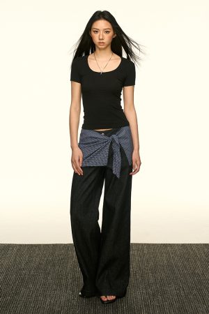 Minimalist Gray U-Neck Short Sleeve T-Shirt for Women - Summer Slim Fit Cropped Top, Waist-Defining Style, Perfect for Y2K Fashion