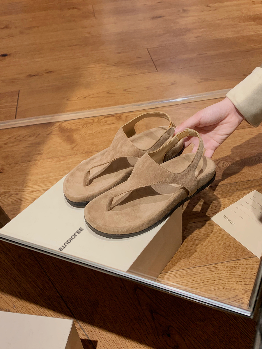 Minimalist Herringbone Sheepskin Thong Sandals for Women - Retro Flat Flip-Flops for Summer Vacation Minimalist Herringbone Sheepskin Thong Sandals for Women - Retro Flat Flip-Flops for Summer Vacation