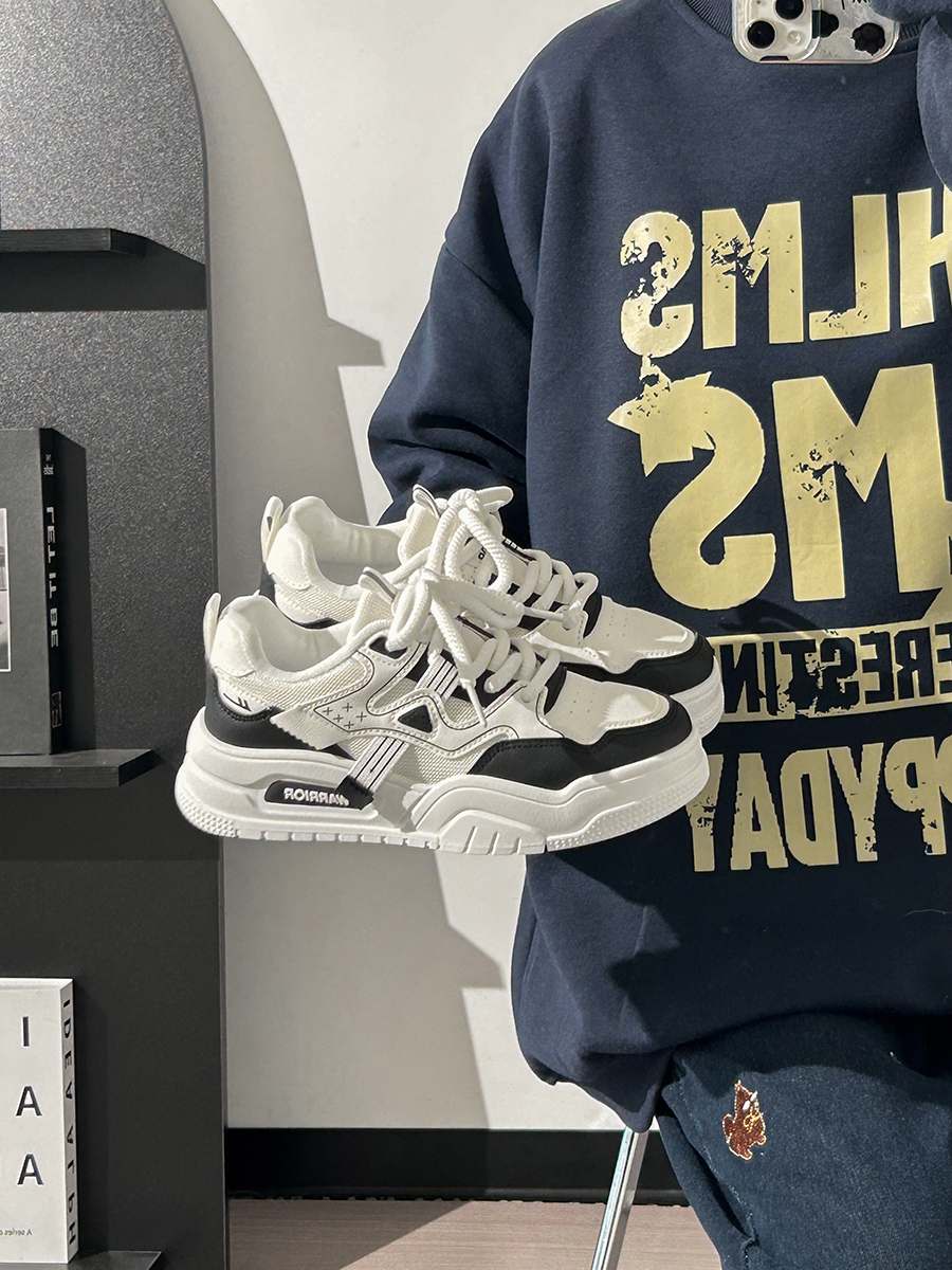 Minimalist Mesh Breathable Little White Sneakers for Women - 2025 Summer Sports Shoes with Niche Design Minimalist Mesh Breathable Little White Sneakers for Women - 2025 Summer Sports Shoes with Niche Design