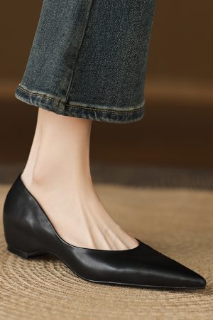 Minimalist Pointed Toe Shallow Mouth Genuine Leather Single Shoes for Women - Retro OL Style, Elegant Commuting Footwear