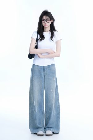 Minimalist Solid Color Short-Sleeve T-Shirt for Women - Slim Fit, Waist-Cinching Flattering Base Top, Perfect for Y2K Style