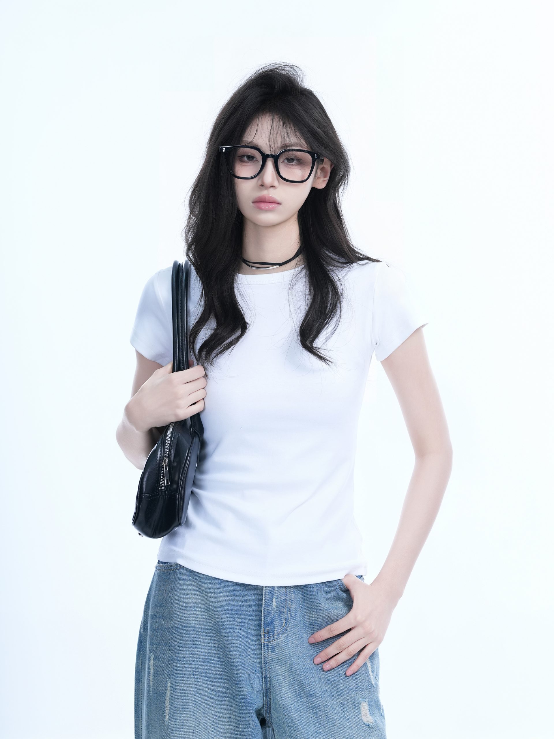 Minimalist Solid Color Short-Sleeve T-Shirt for Women - Slim Fit, Waist-Cinching Flattering Base Top, Perfect for Y2K Style Minimalist Solid Color Short-Sleeve T-Shirt for Women - Slim Fit, Waist-Cinching Flattering Base Top, Perfect for Y2K Style