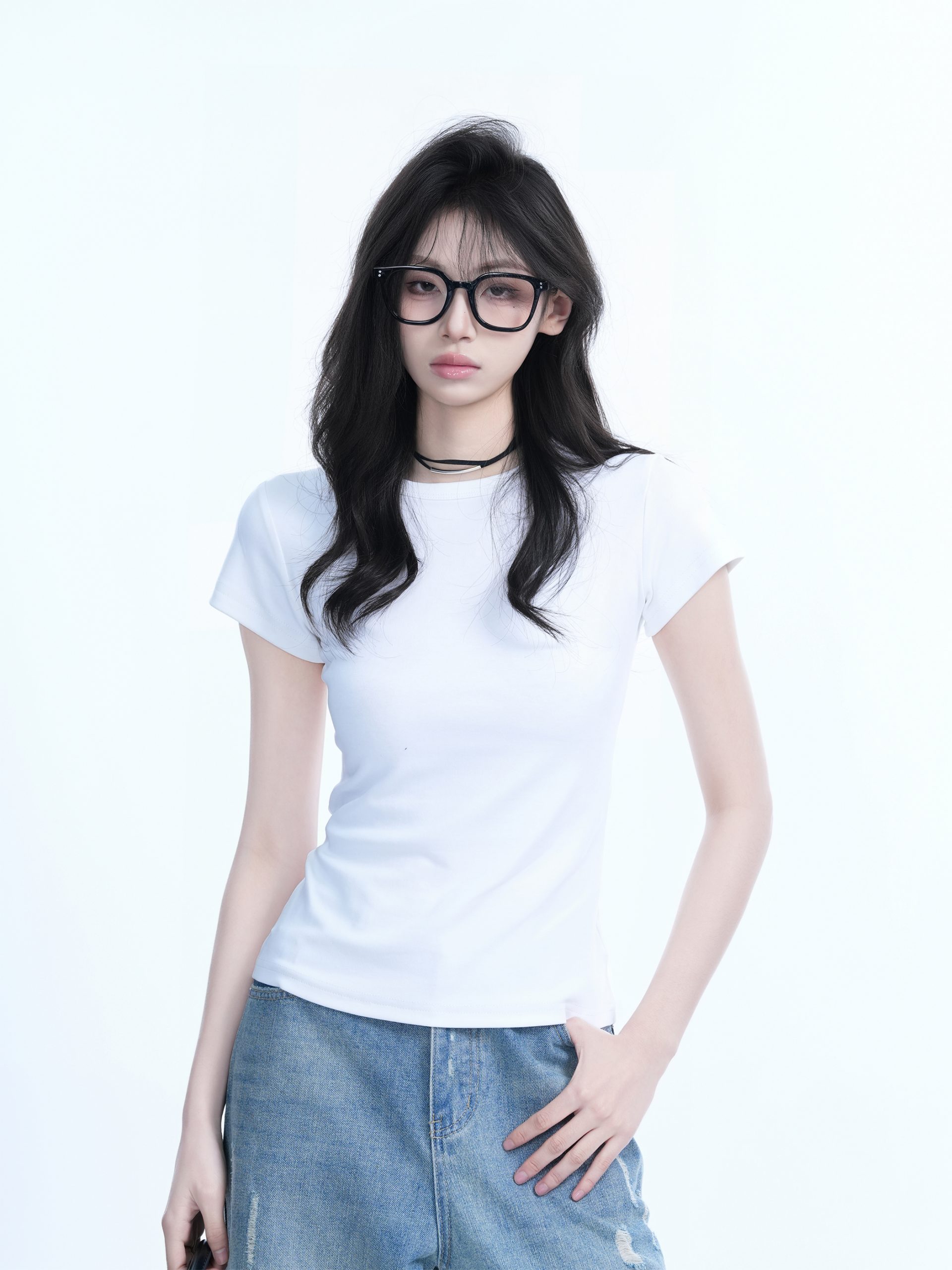 Minimalist Solid Color Short-Sleeve T-Shirt for Women - Slim Fit, Waist-Cinching Flattering Base Top, Perfect for Y2K Style Minimalist Solid Color Short-Sleeve T-Shirt for Women - Slim Fit, Waist-Cinching Flattering Base Top, Perfect for Y2K Style