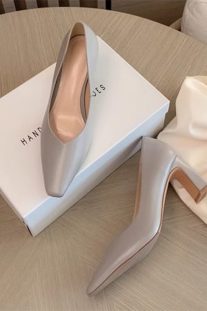 Minimalist Square-Toe V-Cut Chunky Heel Flats | Soft-Soled Elegant Grandma Shoes for Chic Style