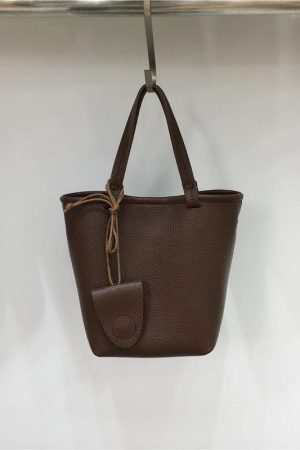 Minimalist Versatile Bucket Bag in Lychee Texture - Small Dirty Cabinet Niche Shoulder Crossbody Handbag for Everyday Use