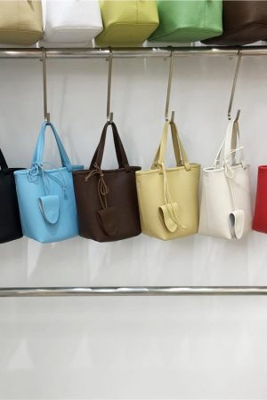 Minimalist Versatile Bucket Bag in Lychee Texture - Small Dirty Cabinet Niche Shoulder Crossbody Handbag for Everyday Use