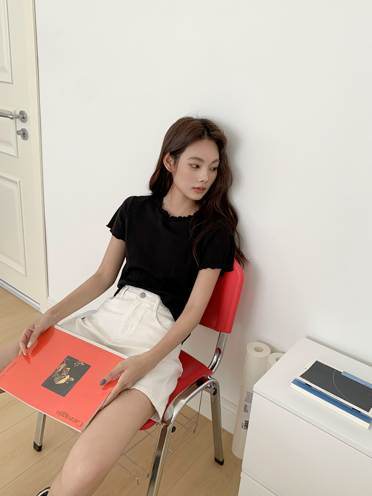 Minimalist Wave Edge Short Sleeve T-shirt for Women - Summer 2025 Solid Color Loose Fit Unique Top Minimalist Wave Edge Short Sleeve T-shirt for Women - Summer 2025 Solid Color Loose Fit Unique Top