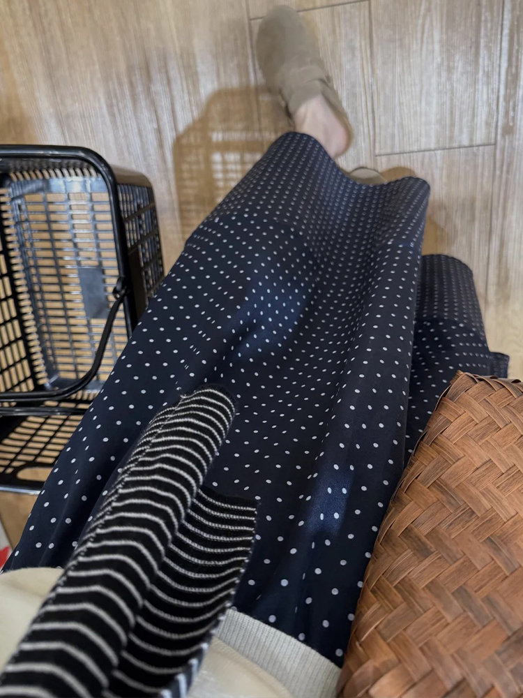 Navy Blue Polka Dot Plus Size Midi Skirt for Women - Flattering A-Line Patchwork Design, Summer 2025, Perfect for Curvy Figures Navy Blue Polka Dot Plus Size Midi Skirt for Women - Flattering A-Line Patchwork Design, Summer 2025, Perfect for Curvy Figures