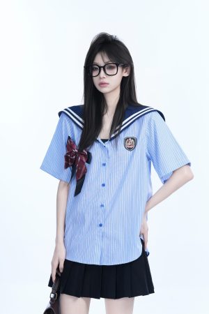 Navy Collar Bow Short-Sleeve Blouse for Women - Trendy Loose College Style Top with Unique Design