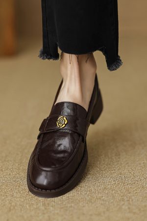 Non-Luxury Genuine Leather Camellia Slip-On Loafers for Women - 2025 Retro Low Heeled Flats, Vintage Inspired Fashion