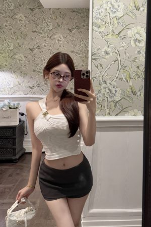 Off-Shoulder Knitted Tank Top for Women, Sexy Strapless Design, Luna Lona Style, Y2K Fashion, Trendy Summer Wear