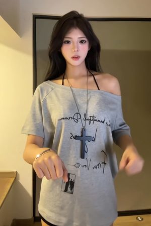 Off-Shoulder Letter Print T-Shirt for Women - Casual Loose Fit Summer Top, American Style, Slimming One-Shoulder Design