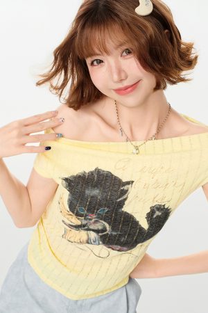 Off-Shoulder Retro Printed T-Shirt for Women, Drop Shoulder, Waist-Cinching, Slimming Summer Top, Y2K Style