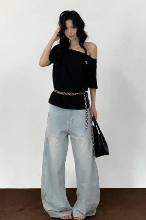 Off-Shoulder Short Sleeve Black T-Shirt with Cross Print - Loose Fit Summer Top for Women, Trendy Spicy Girl Style