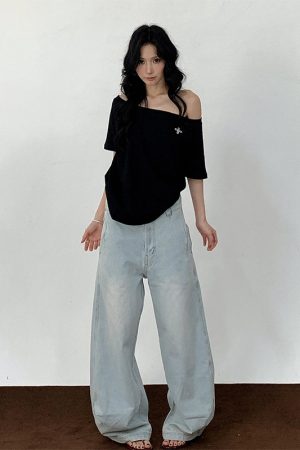 Off-Shoulder Short Sleeve Black T-Shirt with Cross Print - Loose Fit Summer Top for Women, Trendy Spicy Girl Style