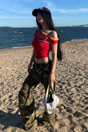 Off-Shoulder Short Sleeve Color-Blocking T-Shirt for Women - Spicy Girl Summer Top with Letter Print - Slim Fit Casual Style