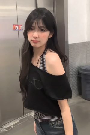 Off-Shoulder Spicy Girl T-Shirt for Women, Summer Slim-Fit Hanging Neck Tank Top, American Style Lazy Chic Top