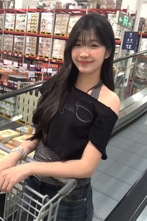 Off-Shoulder Spicy Girl T-Shirt for Women, Summer Slim-Fit Hanging Neck Tank Top, American Style Lazy Chic Top