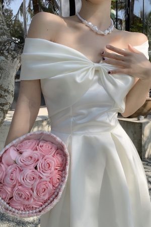 Off-the-Shoulder White Fairy Dress for Women, French-Style Strapless Long Skirt with Bow, Perfect for Everyday Wear and Photos