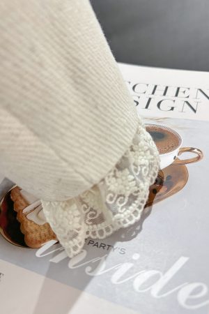 Off-White Lace Spliced Short Wind Coat for Women - French Elegant Spring Autumn 2025 Fashion