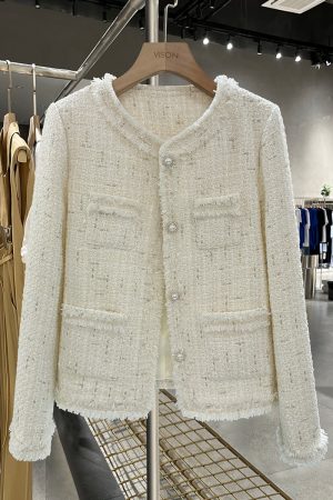 Off-White Lightweight Luxury Short Jacket for Women, Stylish Tassel Design for Autumn and Winter 2024, Elegant Layering Piece