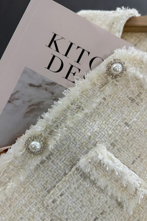 Off-White Lightweight Luxury Short Jacket for Women, Stylish Tassel Design for Autumn and Winter 2024, Elegant Layering Piece