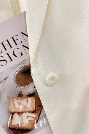 Off-White Minimalist Lace Cuff Blazer for Women - 2025 Summer Style, Imitation Acetate Textured Suit, Chic Fashion Layering Piece