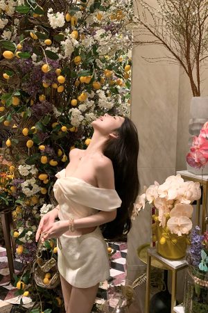 Off-White Strapless Top and Skirt Two-Piece Set for Women - Summer Floral Design, Perfect for Sakura Season Fashion