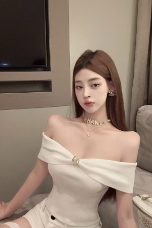 One-Shoulder Knitted Top - Sexy Internet Celebrity Style, Pure Desire, Trendy Y2K Fashion, Chic Korean Style Top